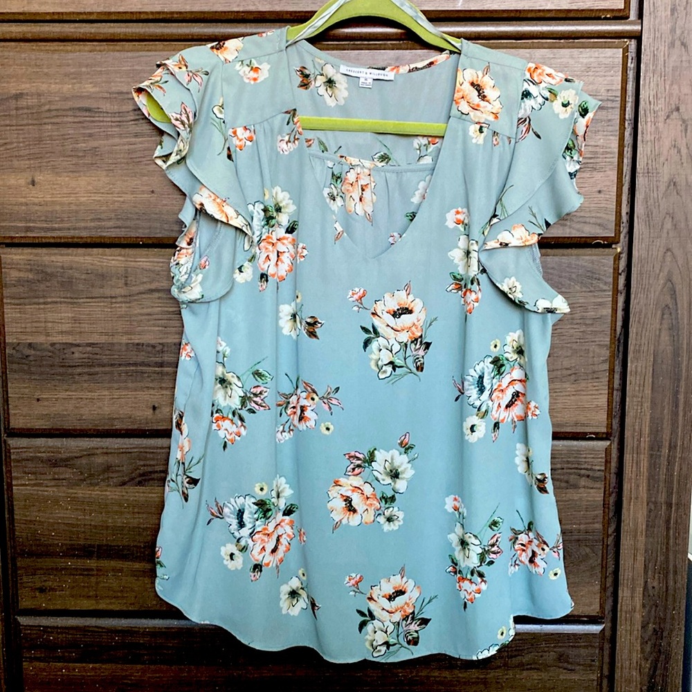Women’s sleeveless blouse